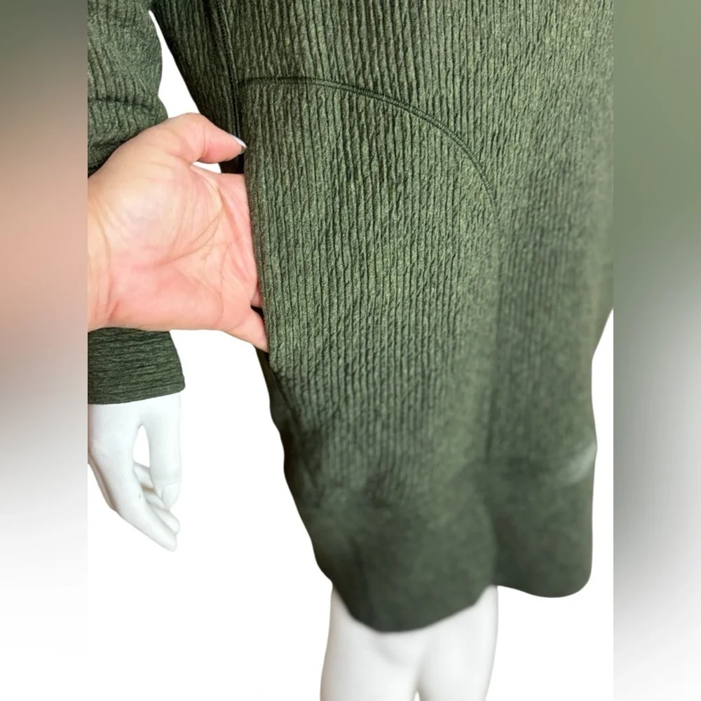 Lululemon Athletica Dark Green Cowl Neck Sweater Size XSmall G#18